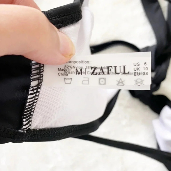 Zaful black tie front bikini top - Picture 5 of 5